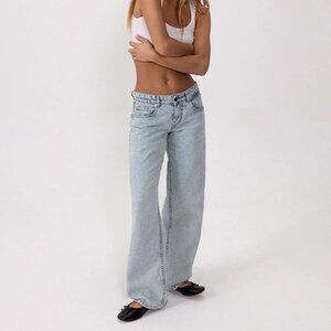 Motel Rocks Low Rise Parallel Jeans in 80s Light Blue Wash W26 L32